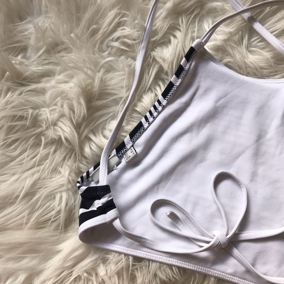 NWOT Halter Striped Bathing Suit Top - Picture 4 of 5